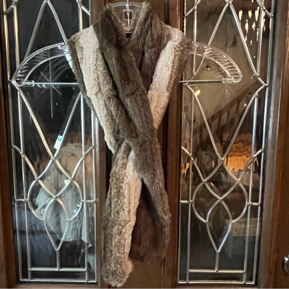 Luxurious Brown and Cream Fur Vest with Plush Texture